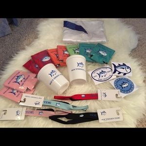 Southern Tide Accessories - mixed box